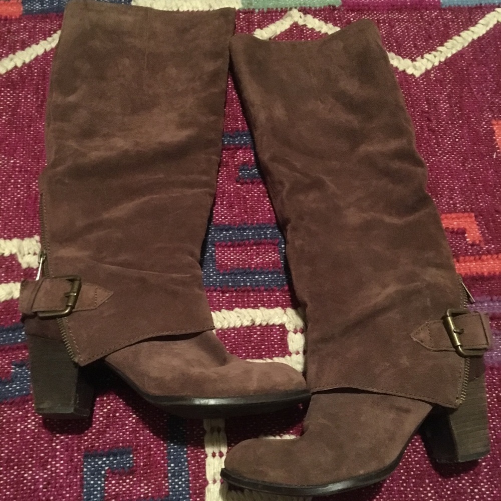 Nine West size 6.5 Tall brown suede boots